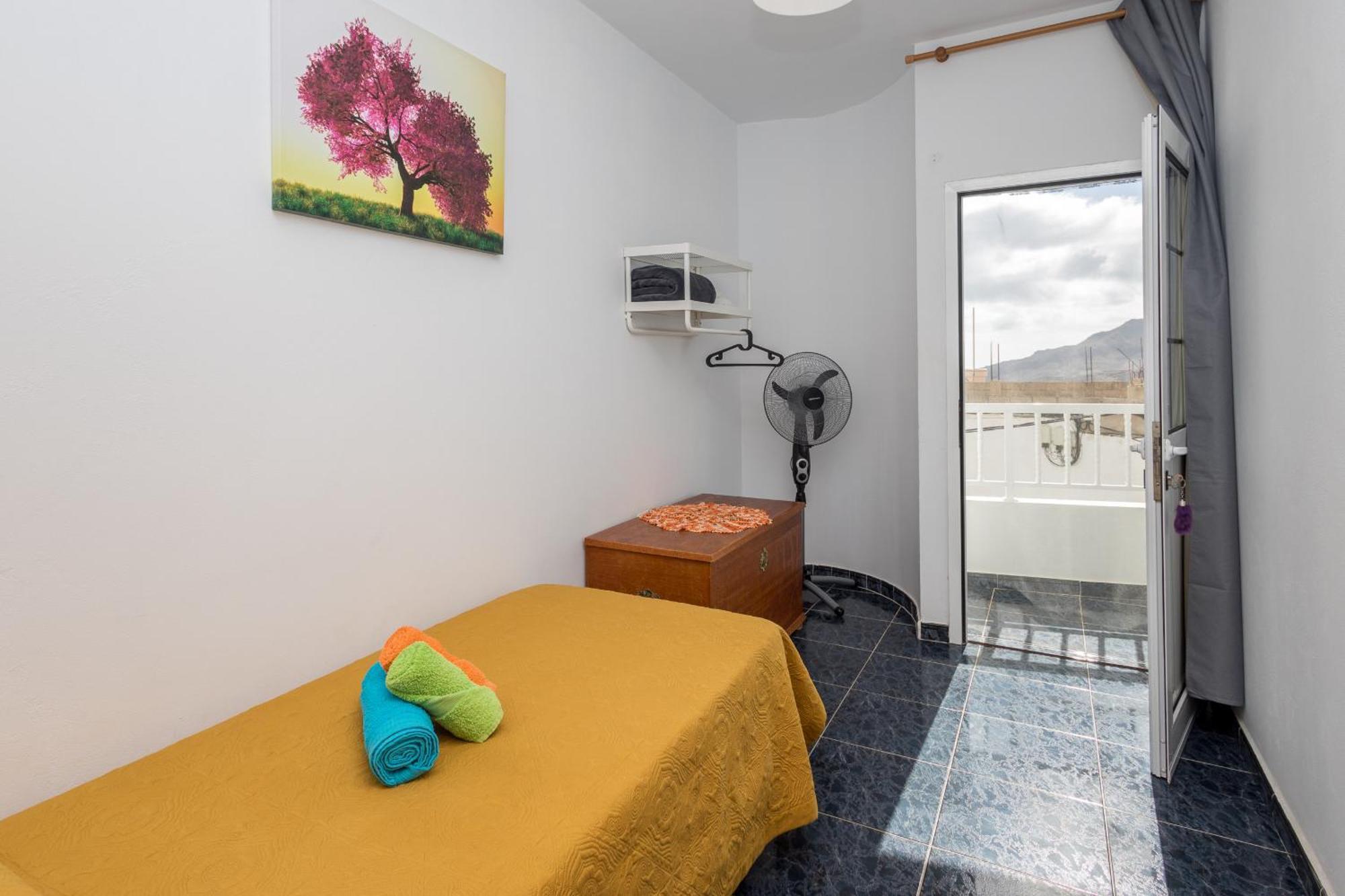 Lightbooking Gadi House Tasarte Terraza Y Barbacoa Exterior photo